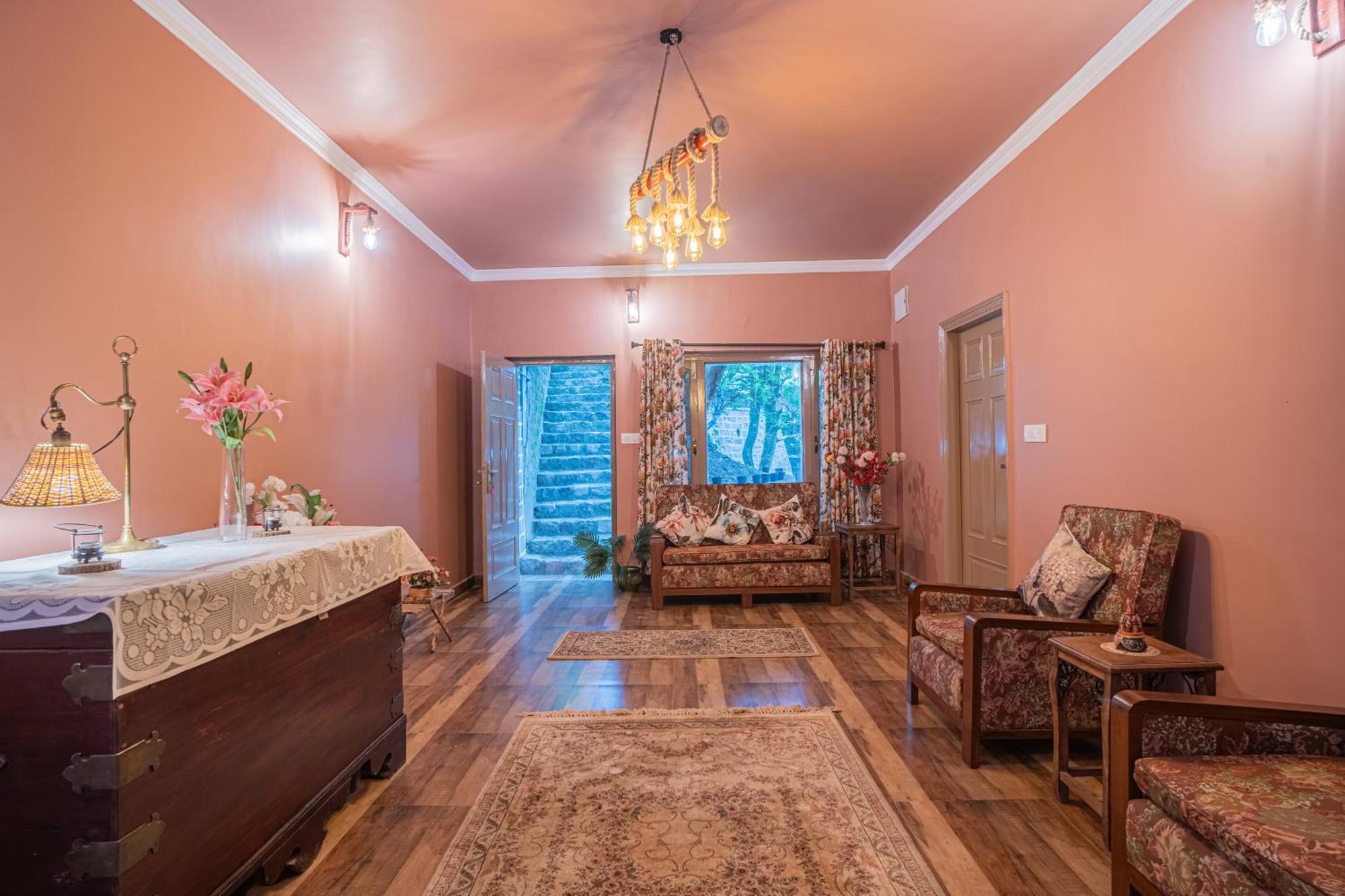 Vienna Forest Villa Nainital Esterno foto
